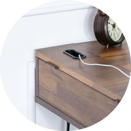 Dig holes on the desktop, in addition to being a handle, it can also allow wires to pass through the holes. It can maintain the neatness of the desktop.